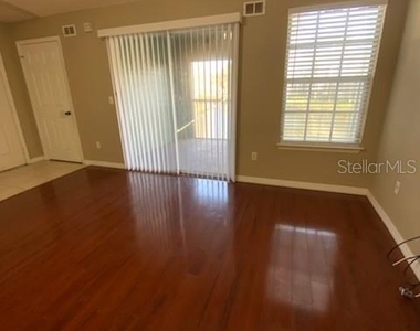 5028 Park Central Drive - Photo Thumbnail 6