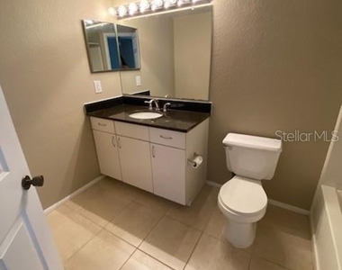 5028 Park Central Drive - Photo Thumbnail 12