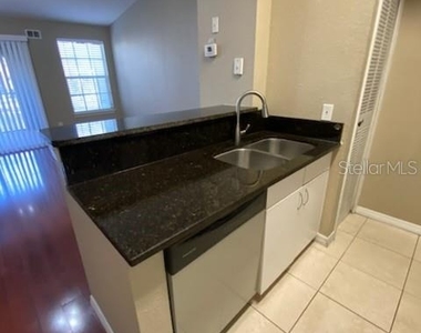 5028 Park Central Drive - Photo Thumbnail 2