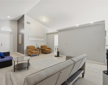 334 Brayton Lane - Photo Thumbnail 7