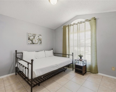 334 Brayton Lane - Photo Thumbnail 11