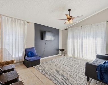 334 Brayton Lane - Photo Thumbnail 10