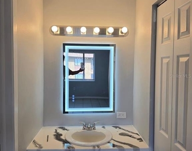 2526 S Oak Avenue - Photo Thumbnail 22