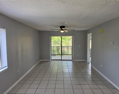 2526 S Oak Avenue - Photo Thumbnail 2