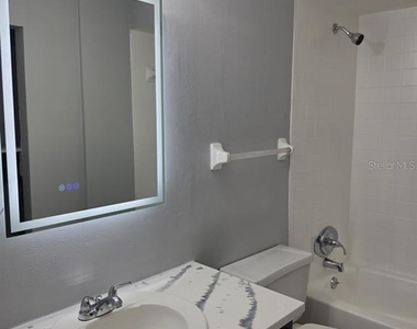 2526 S Oak Avenue - Photo Thumbnail 12
