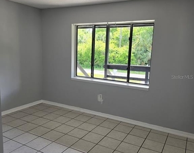 2526 S Oak Avenue - Photo Thumbnail 10