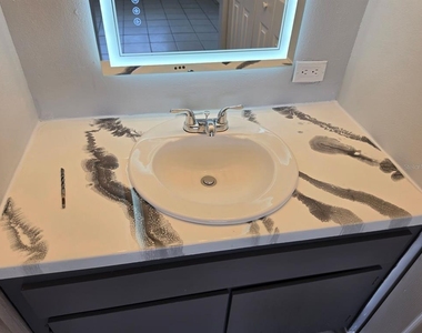 2526 S Oak Avenue - Photo Thumbnail 23