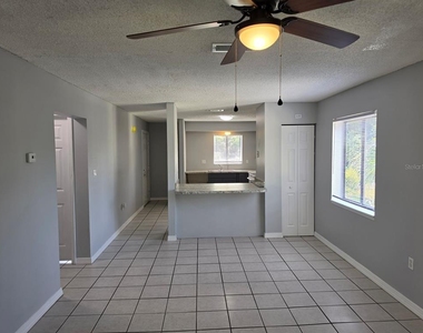 2526 S Oak Avenue - Photo Thumbnail 7