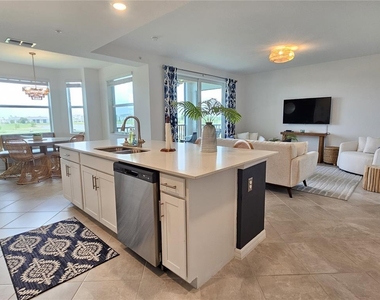 12180 Wellen Golf Street - Photo Thumbnail 19