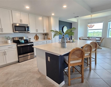 12180 Wellen Golf Street - Photo Thumbnail 7