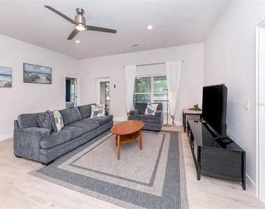 886 Euclid Road - Photo Thumbnail 6