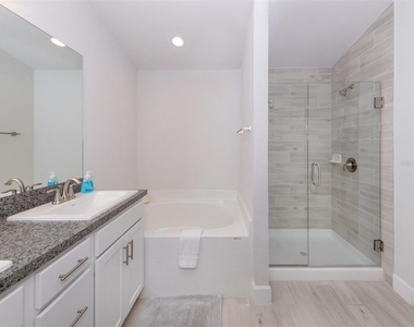 886 Euclid Road - Photo Thumbnail 21
