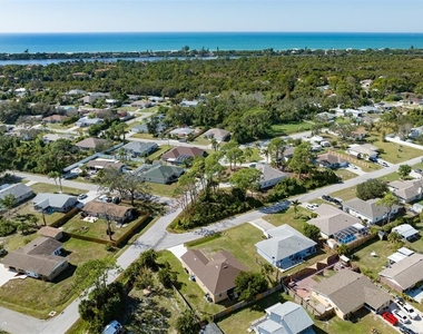 886 Euclid Road - Photo Thumbnail 32