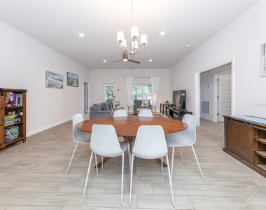 886 Euclid Road - Photo Thumbnail 11