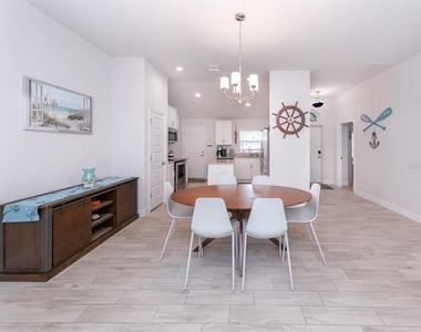 886 Euclid Road - Photo Thumbnail 9
