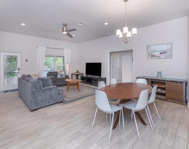 886 Euclid Road - Photo Thumbnail 2