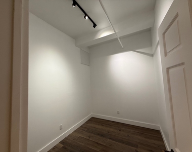 255 West 36th Street - Photo Thumbnail 7