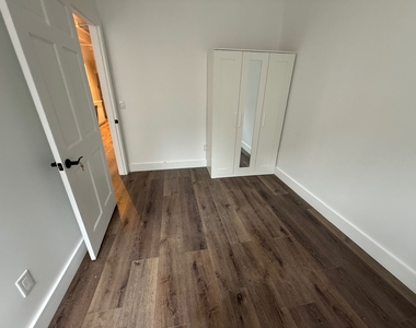 255 West 36th Street - Photo Thumbnail 5