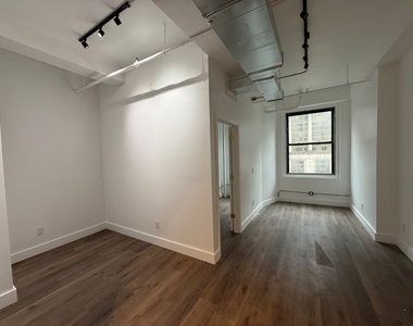 255 West 36th Street - Photo Thumbnail 1