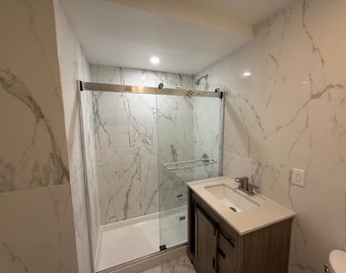 255 West 36th Street - Photo Thumbnail 9