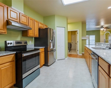 8436 Sw 77th Avenue - Photo Thumbnail 7