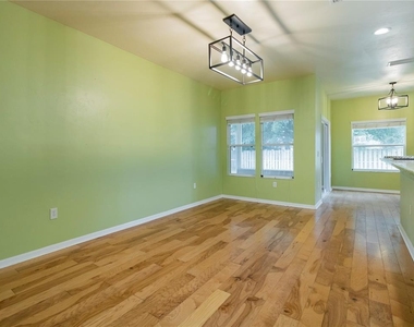 8436 Sw 77th Avenue - Photo Thumbnail 4