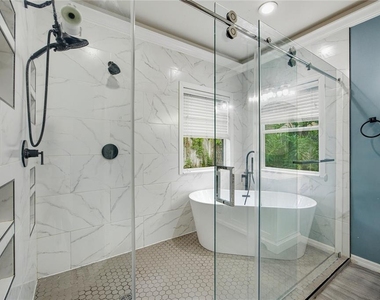 11516 Nw 16th Place - Photo Thumbnail 21