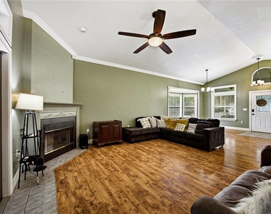 11516 Nw 16th Place - Photo Thumbnail 7
