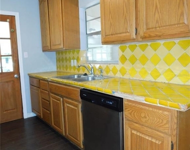 507 Nw 34th Terrace - Photo Thumbnail 6