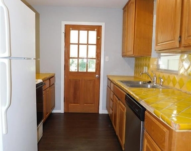 507 Nw 34th Terrace - Photo Thumbnail 5
