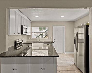 2329 7 Street S - Photo Thumbnail 21