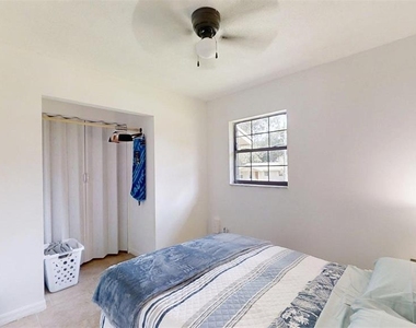 3740 Ne 5th Street - Photo Thumbnail 8