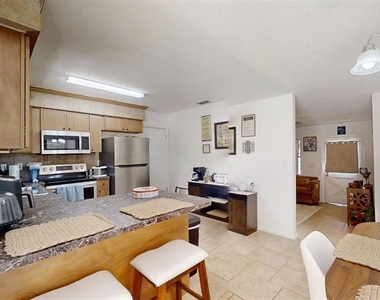 3740 Ne 5th Street - Photo Thumbnail 27