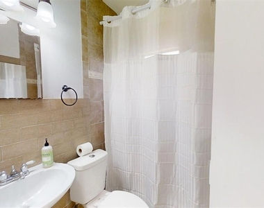 3740 Ne 5th Street - Photo Thumbnail 10
