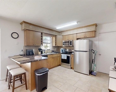 3740 Ne 5th Street - Photo Thumbnail 24