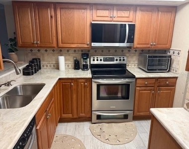 25188 Marion Avenue - Photo Thumbnail 4