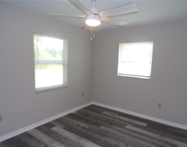 1088 Melville Road - Photo Thumbnail 10