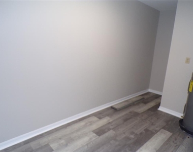 1088 Melville Road - Photo Thumbnail 15