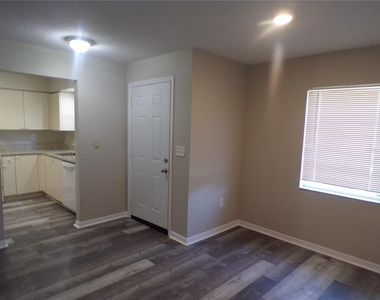 1088 Melville Road - Photo Thumbnail 16