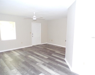 1088 Melville Road - Photo Thumbnail 14
