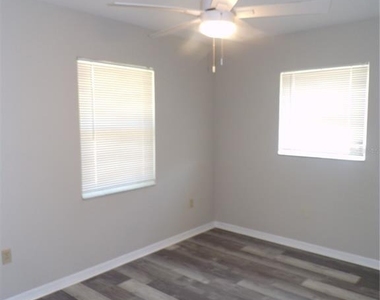 1088 Melville Road - Photo Thumbnail 31