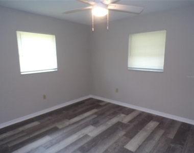 1088 Melville Road - Photo Thumbnail 6