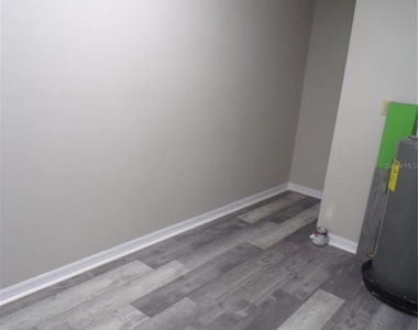1088 Melville Road - Photo Thumbnail 26