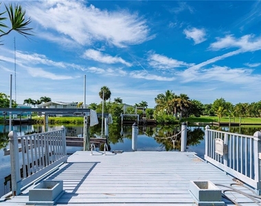 731 Tangerine Court - Photo Thumbnail 39