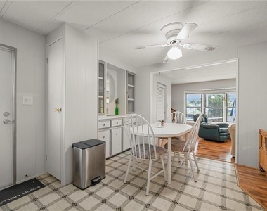 731 Tangerine Court - Photo Thumbnail 9