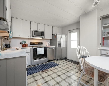 731 Tangerine Court - Photo Thumbnail 6