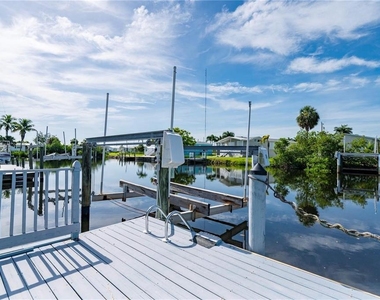 731 Tangerine Court - Photo Thumbnail 34