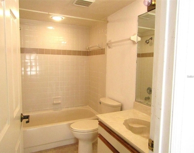 4434 Weybridge - Photo Thumbnail 8