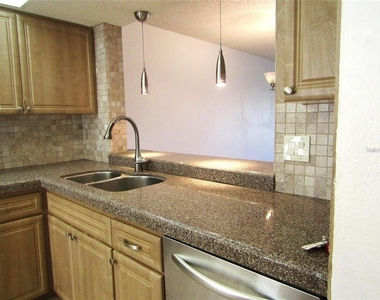 4434 Weybridge - Photo Thumbnail 4