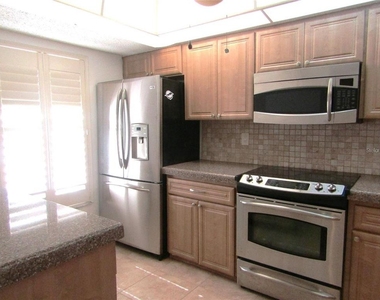 4434 Weybridge - Photo Thumbnail 2